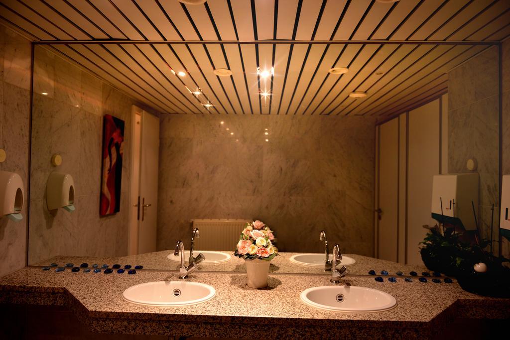 Alpha Hotel Garni Дітценбах Екстер'єр фото