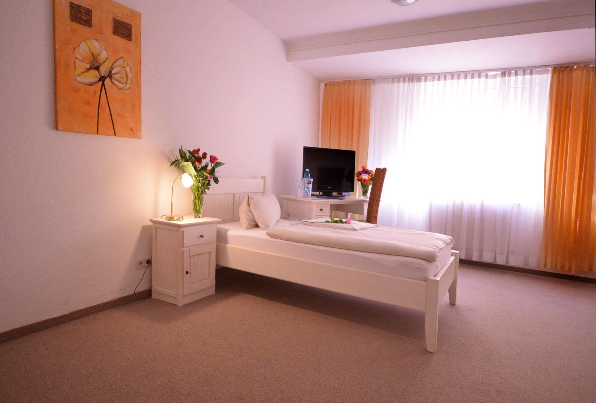 Alpha Hotel Garni Дітценбах Екстер'єр фото